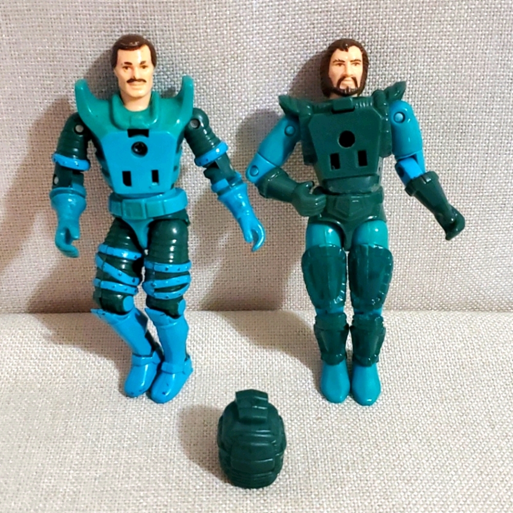 ⭐️VINTAGE⭐️1987 Nights of the Magic Light Figure - Picture 1 of 15